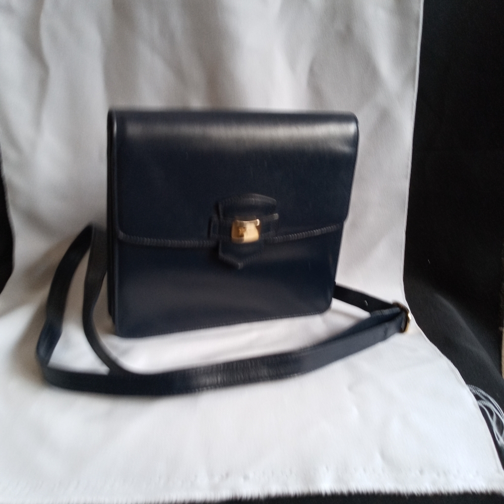 Women's handbag